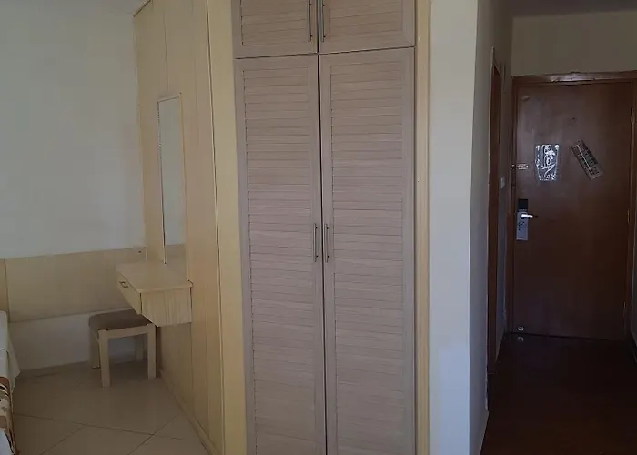 Отель Malhun 3*